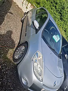 Used 2011 Renault Clio I-Music Silver - Interior and Exterior details 5