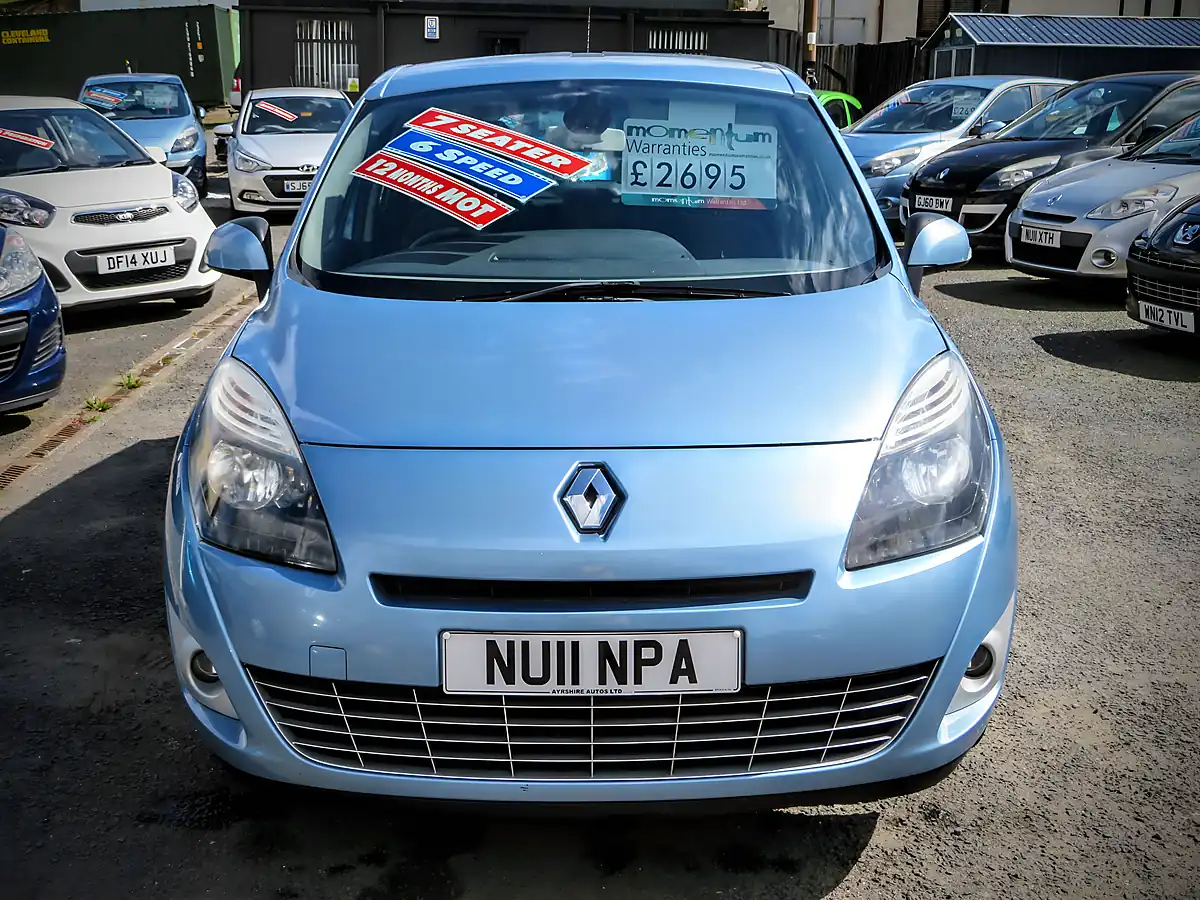 Used 2011 Renault Grand Scenic Dynamique Metallic Blue - Interior and Exterior details 10
