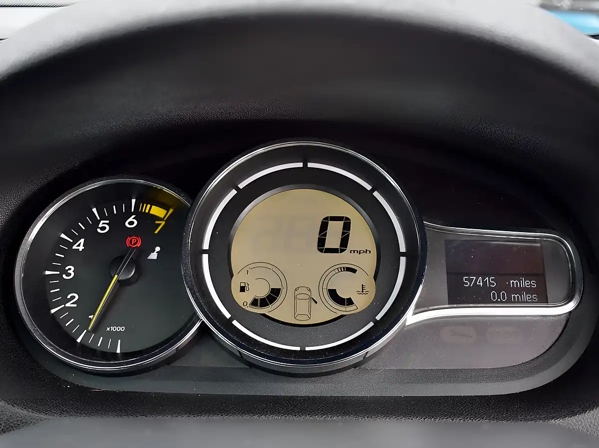 Used 2011 Renault Megane Dynamique Tomtom Black - Interior and Exterior details 15