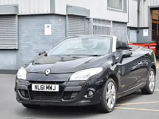 Used 2011 Renault Megane Dynamique Tomtom Black - Interior and Exterior details 5