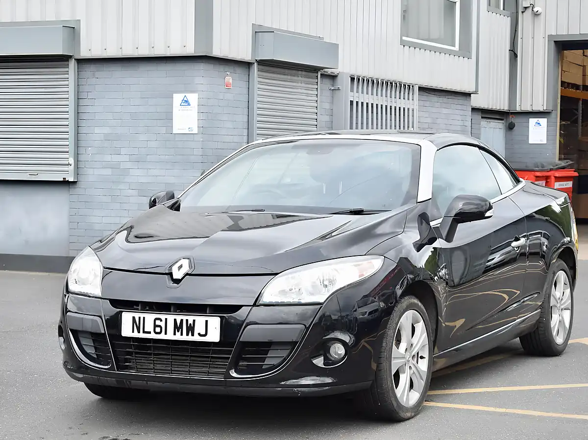 Used 2011 Renault Megane Dynamique Tomtom Black - Interior and Exterior details 6