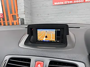 Used 2011 Renault Megane Dynamique Tomtom Silver - Interior and Exterior details 14
