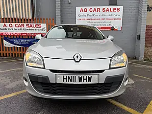 Used 2011 Renault Megane Dynamique Tomtom Silver - Interior and Exterior details 2