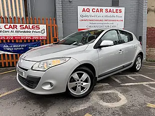 Used 2011 Renault Megane Dynamique Tomtom Silver - Interior and Exterior details 3