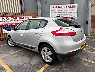 Used 2011 Renault Megane Dynamique Tomtom Silver - Interior and Exterior details 5