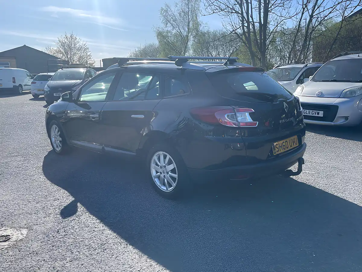 Used 2011 Renault Megane Privilege Tomtom Sport Tourer Black - Interior and Exterior details 3