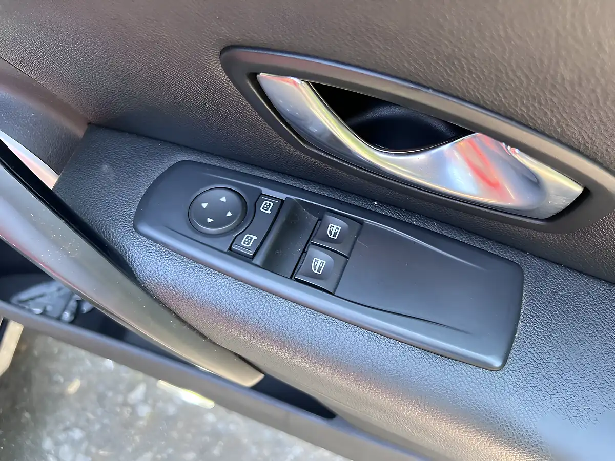 Used 2011 Renault Megane Renaultsport Black - Interior and Exterior details 15