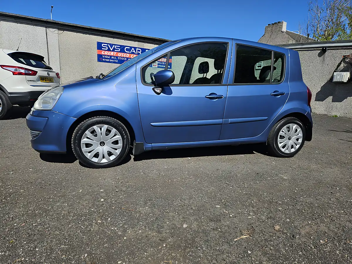 Used 2011 Renault Modus Expression Blue - Interior and Exterior details 10