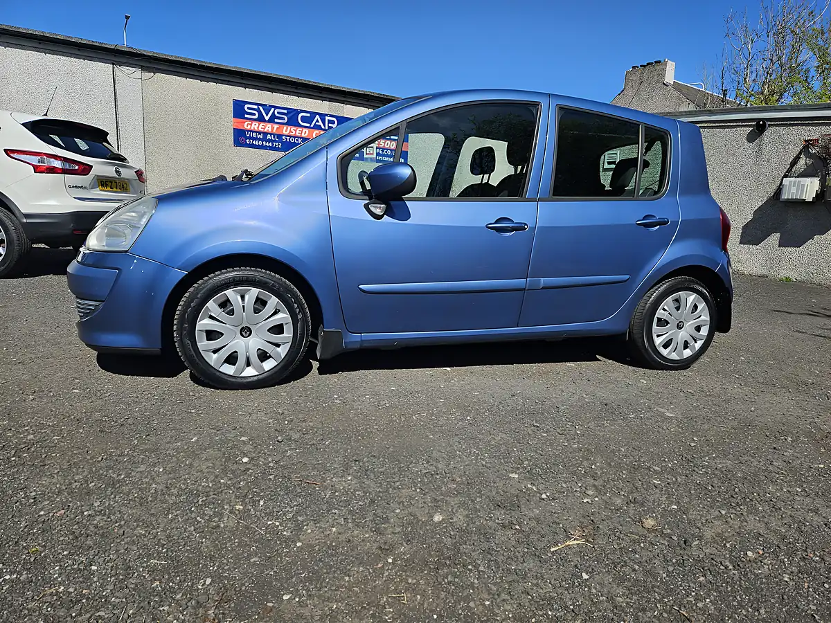 Used 2011 Renault Modus Expression Blue - Interior and Exterior details 11