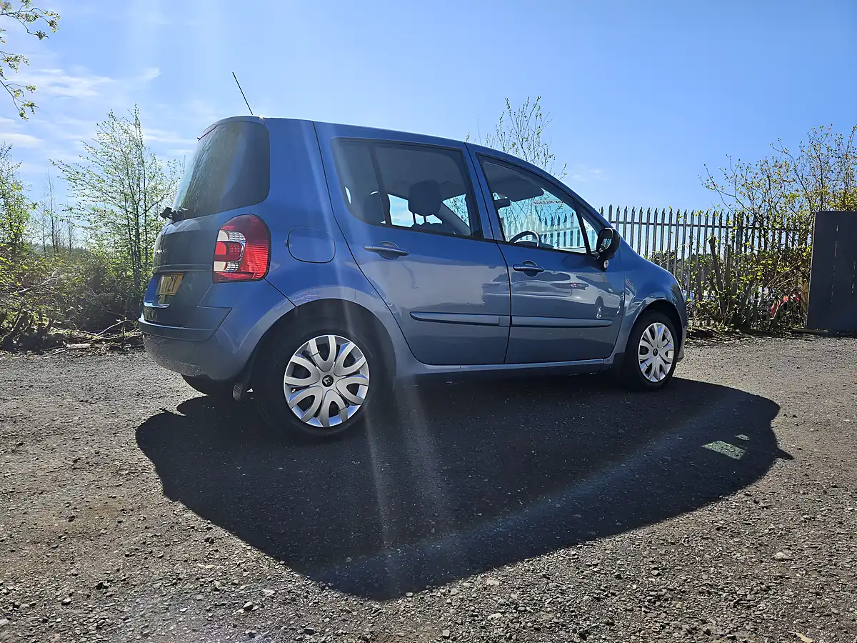 Used 2011 Renault Modus Expression Blue - Interior and Exterior details 5
