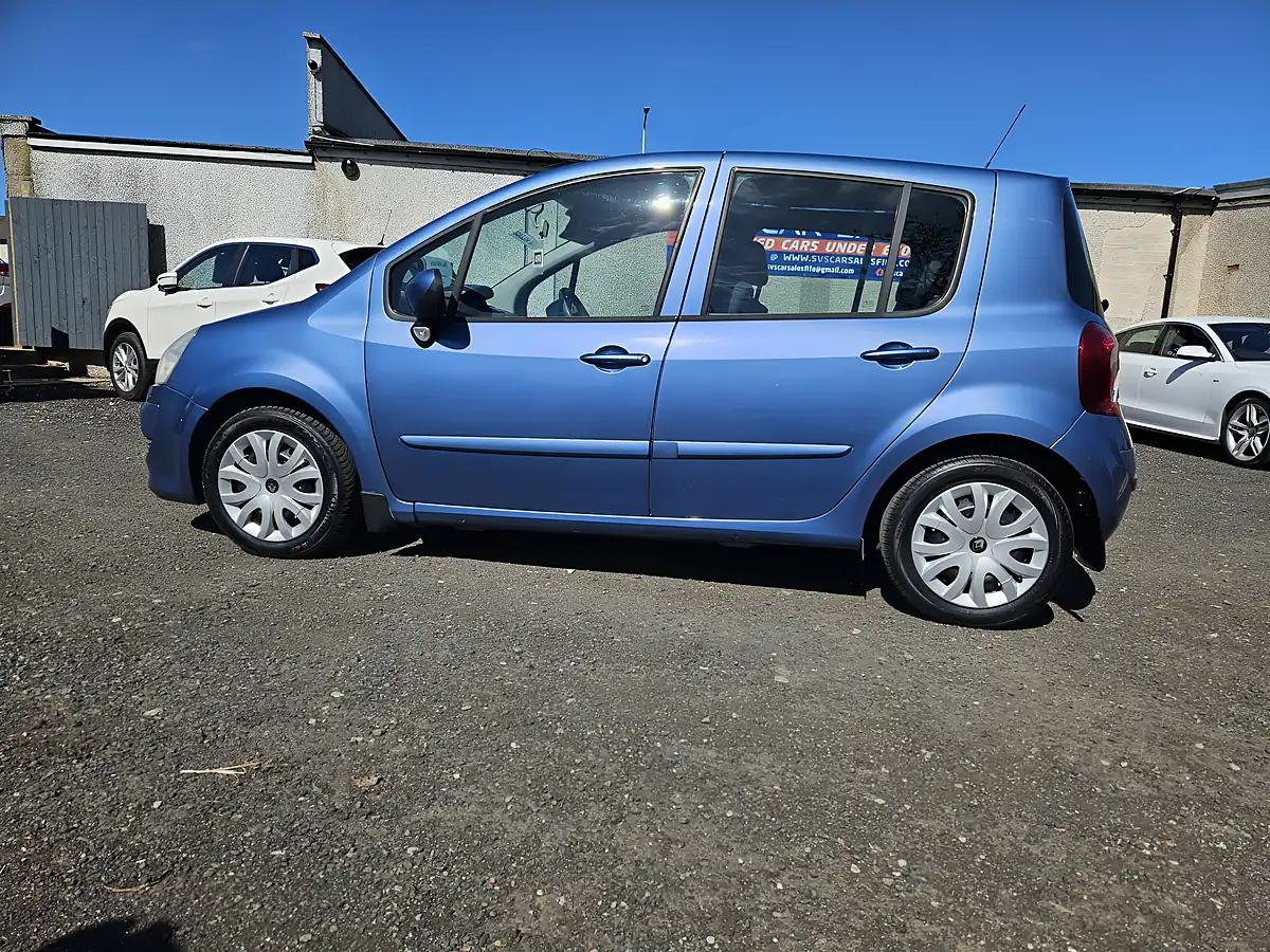 Used 2011 Renault Modus Expression Blue - Interior and Exterior details 9