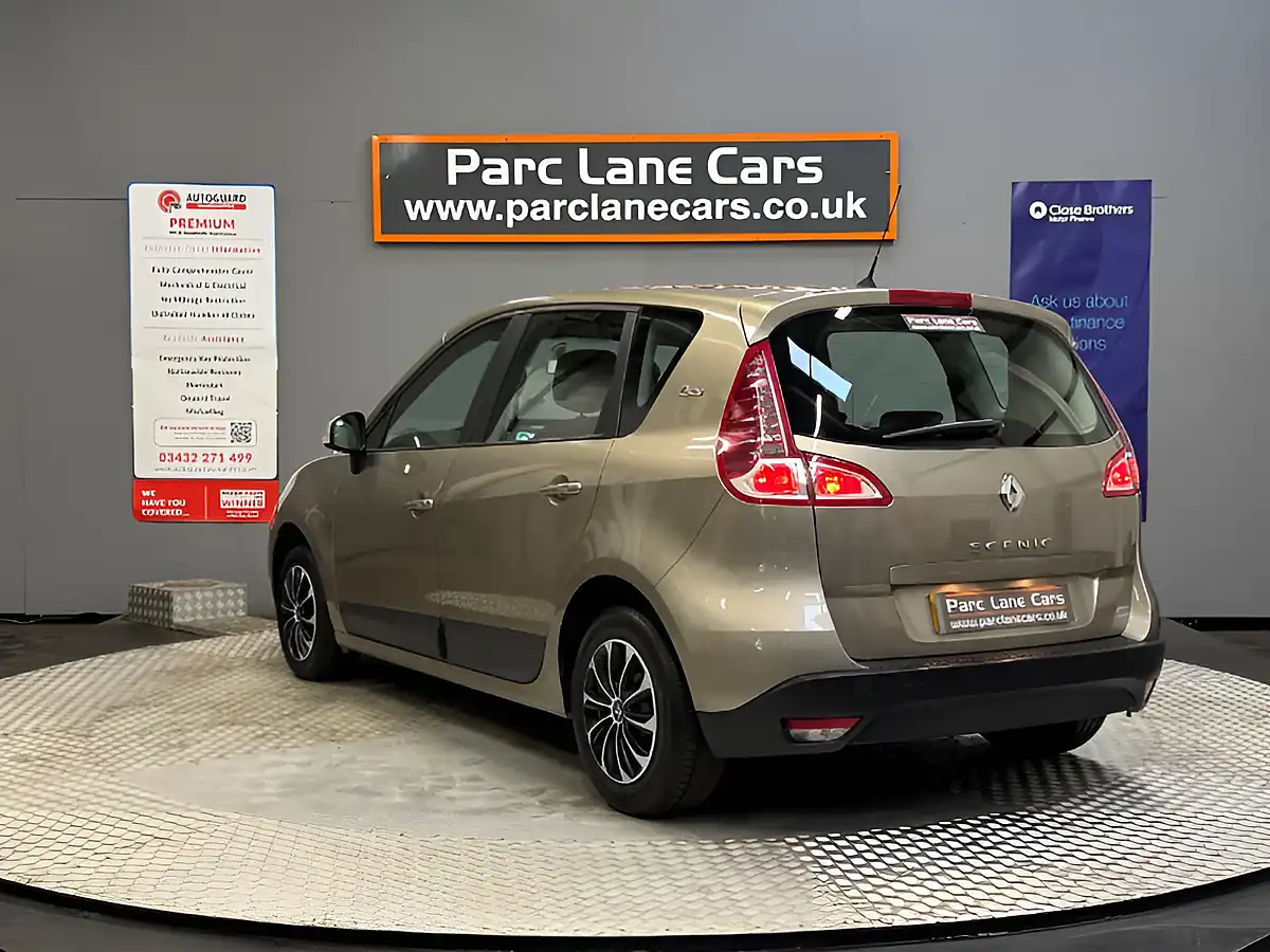 Used 2011 Renault Scenic Bizu Dune Beige Metallic - Interior and Exterior details 6