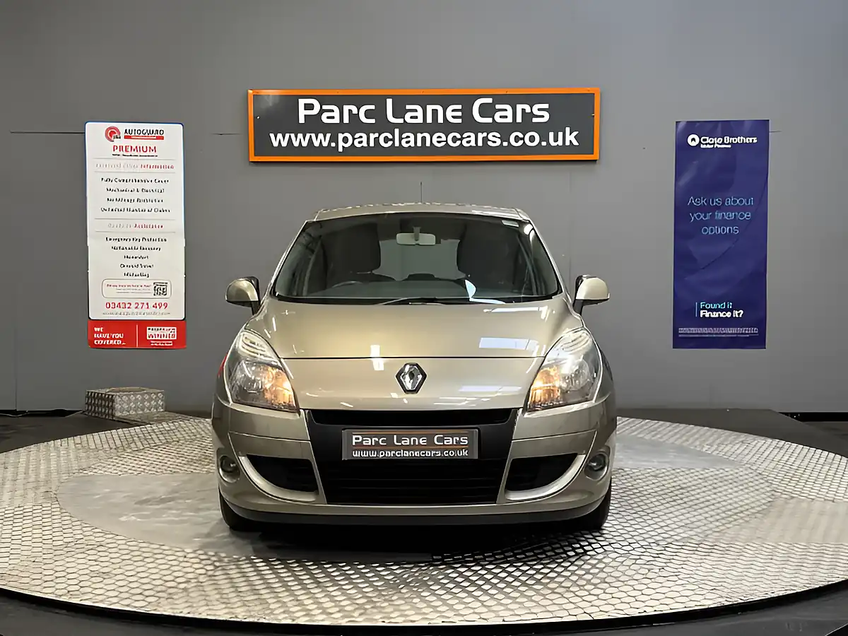 Used 2011 Renault Scenic Bizu Dune Beige Metallic - Interior and Exterior details 9