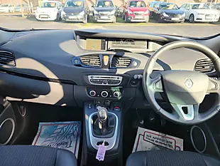 Used 2011 Renault Scenic Dynamique Tom-Tom Red - Interior and Exterior details 7