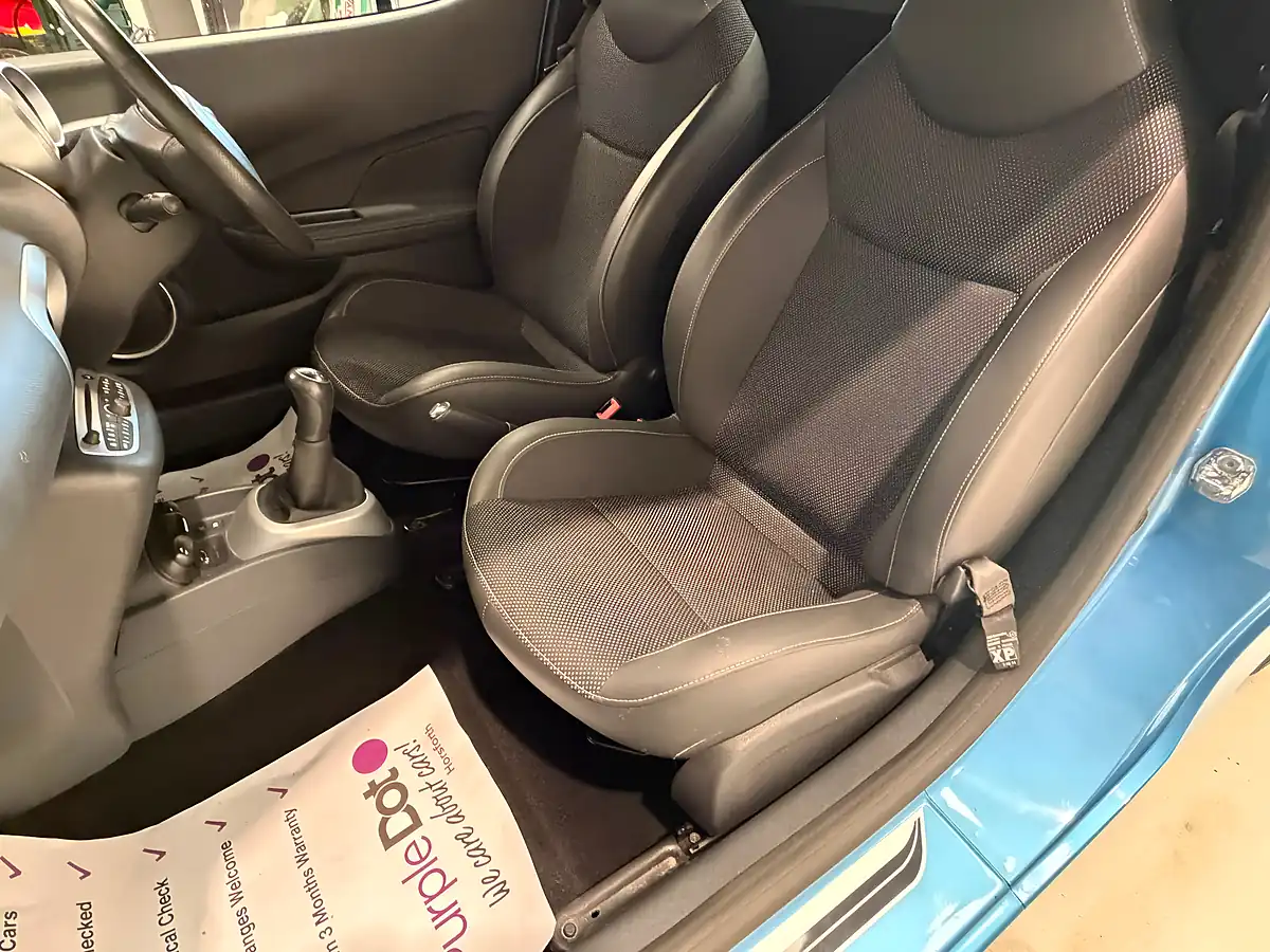 Used 2011 Renault Wind GT Line Blue - Interior and Exterior details 12