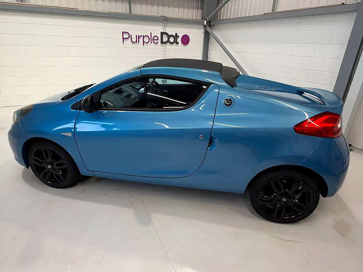 Used 2011 Renault Wind GT Line Blue - Interior and Exterior details 7