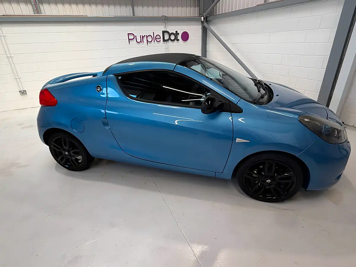 Used 2011 Renault Wind GT Line Blue - Interior and Exterior details 8