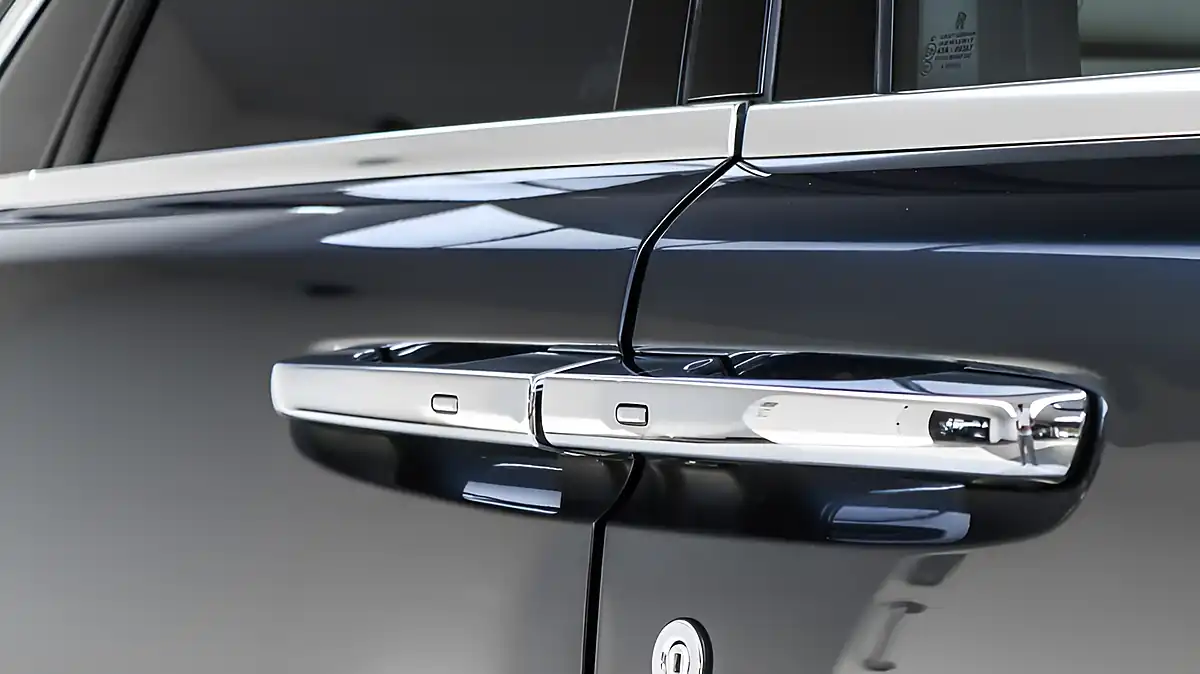 Used 2011 Rolls-Royce Ghost Saloon Grey - Interior and Exterior details 10