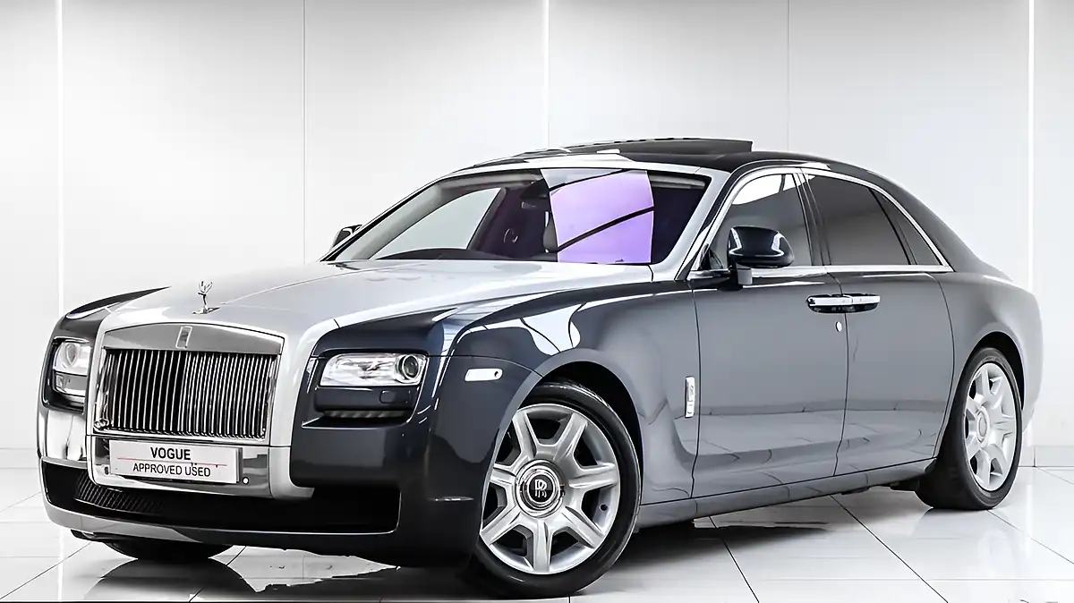 Used 2011 Rolls-Royce Ghost Saloon Grey - Interior and Exterior details 11
