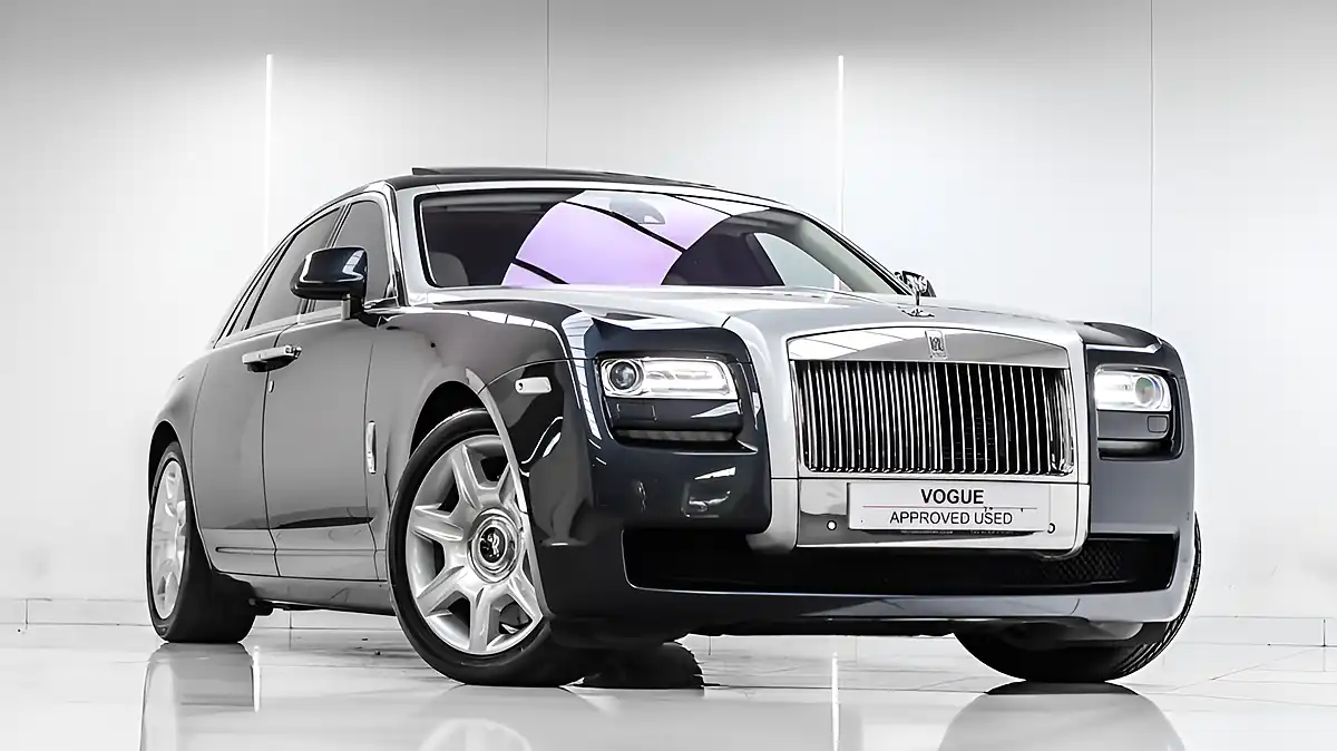 Used 2011 Rolls-Royce Ghost Saloon Grey - Interior and Exterior details 5