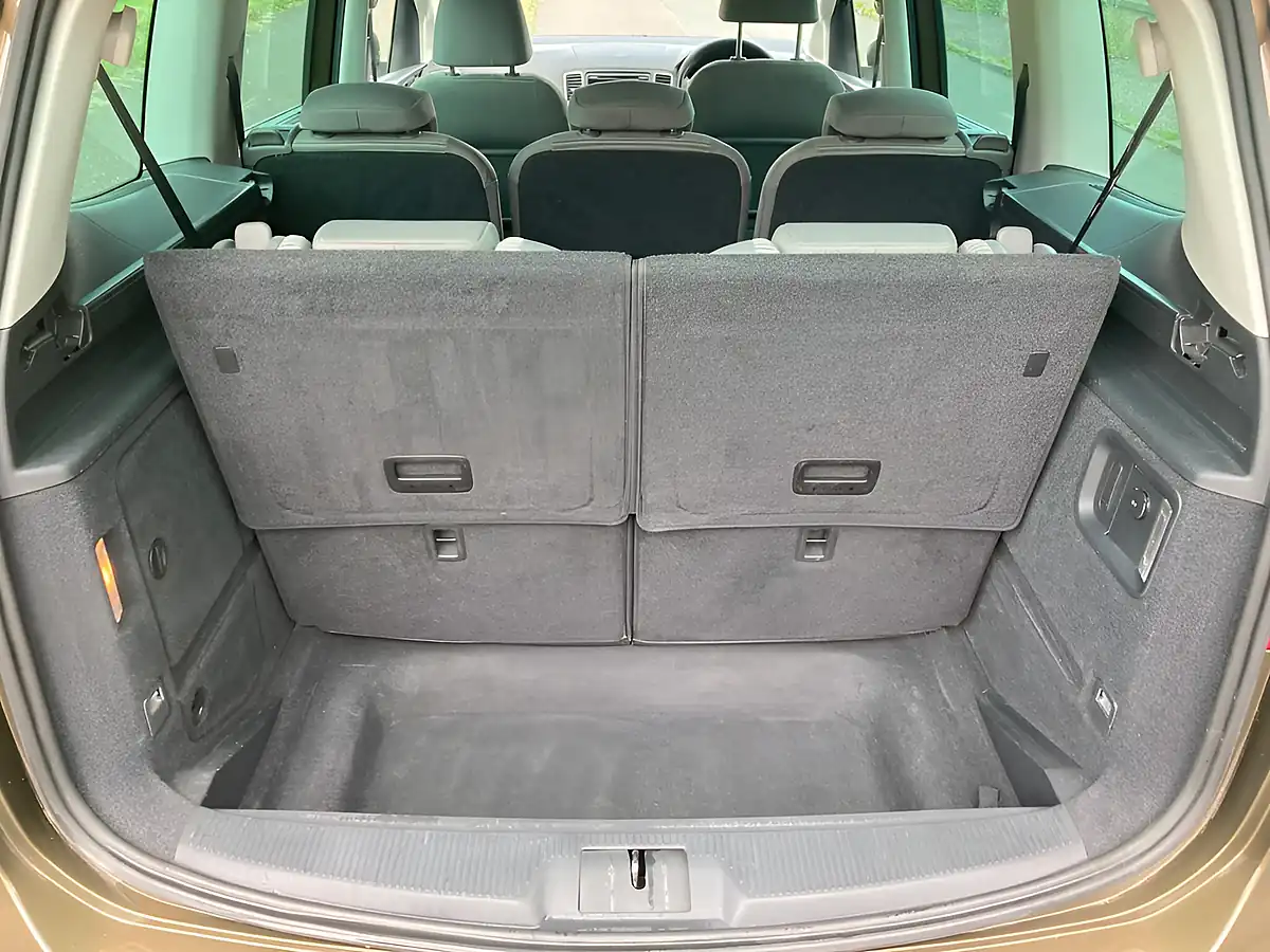 Used 2011 SEAT Alhambra Se Brown - Interior and Exterior details 12