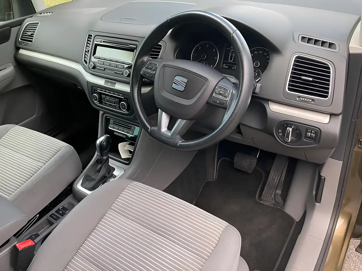 Used 2011 SEAT Alhambra Se Brown - Interior and Exterior details 16