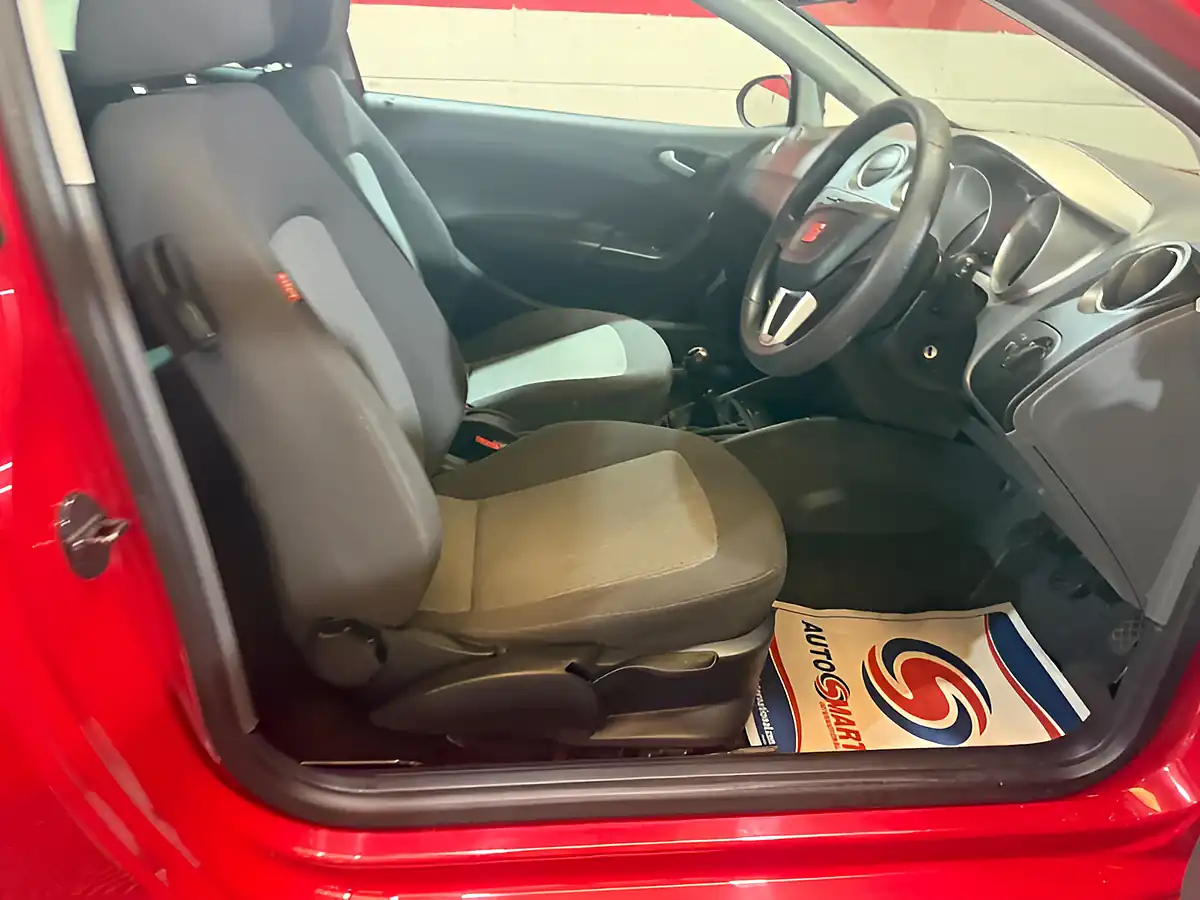 Used 2011 SEAT Ibiza Chill Sport Coupe Red - Interior and Exterior details 12