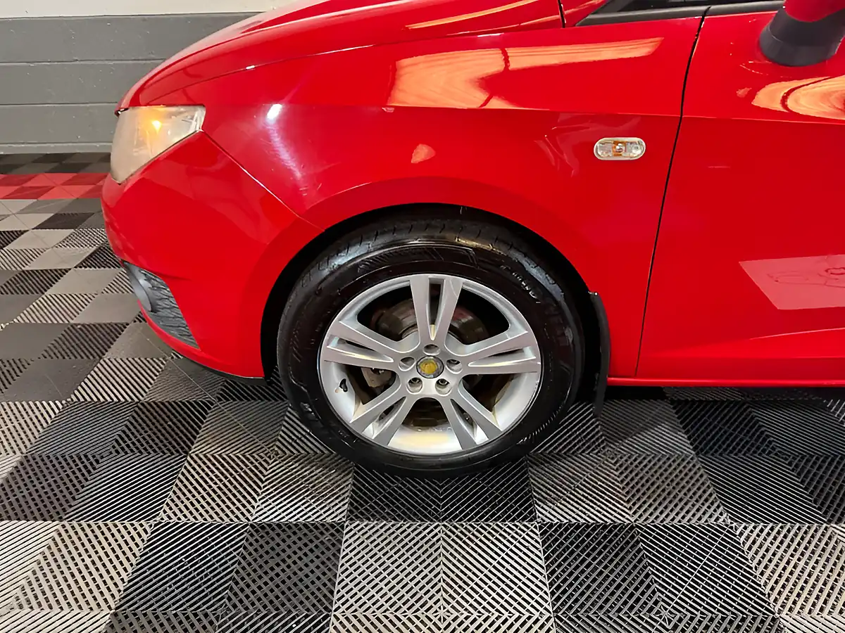 Used 2011 SEAT Ibiza Chill Sport Coupe Red - Interior and Exterior details 15