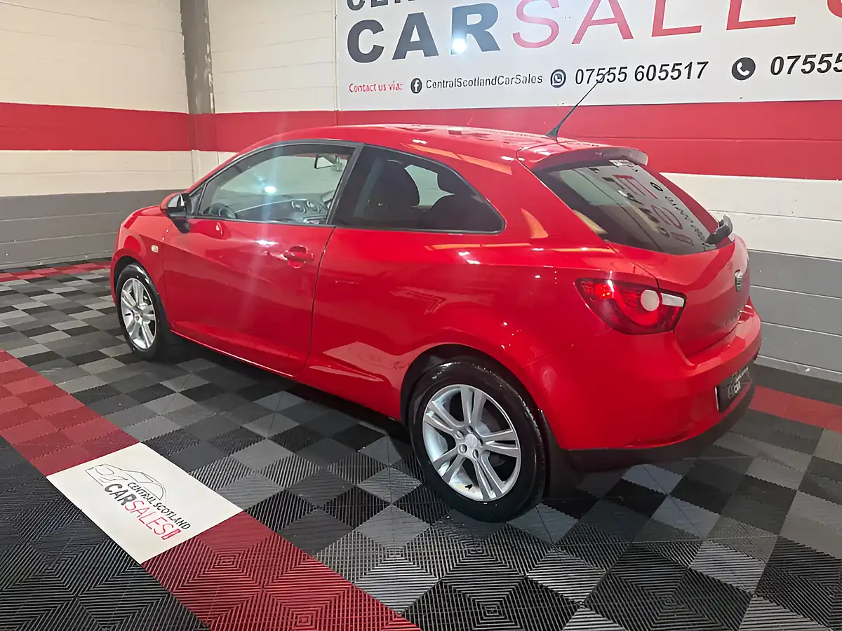 Used 2011 SEAT Ibiza Chill Sport Coupe Red - Interior and Exterior details 6