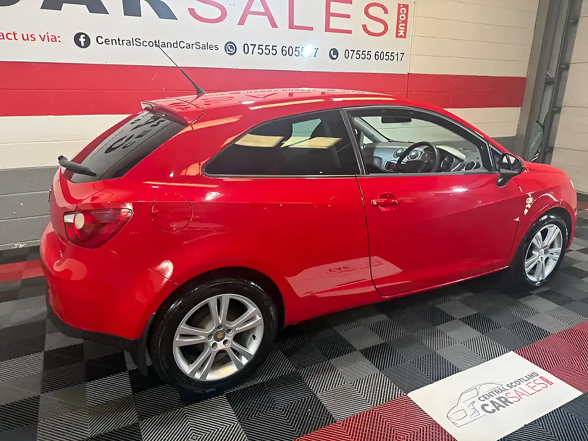 Used 2011 SEAT Ibiza Chill Sport Coupe Red - Interior and Exterior details 9