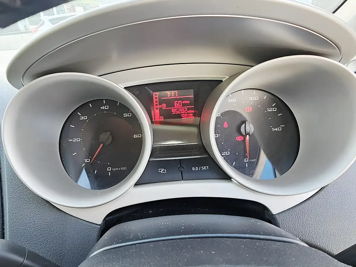 Used 2011 SEAT Ibiza Se Copa - Interior and Exterior details 12