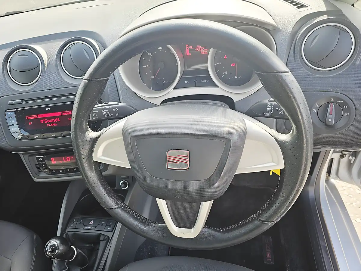 Used 2011 SEAT Ibiza Se Copa - Interior and Exterior details 13