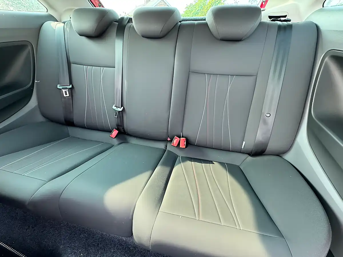 Used 2011 SEAT Ibiza Se Copa Red - Interior and Exterior details 20