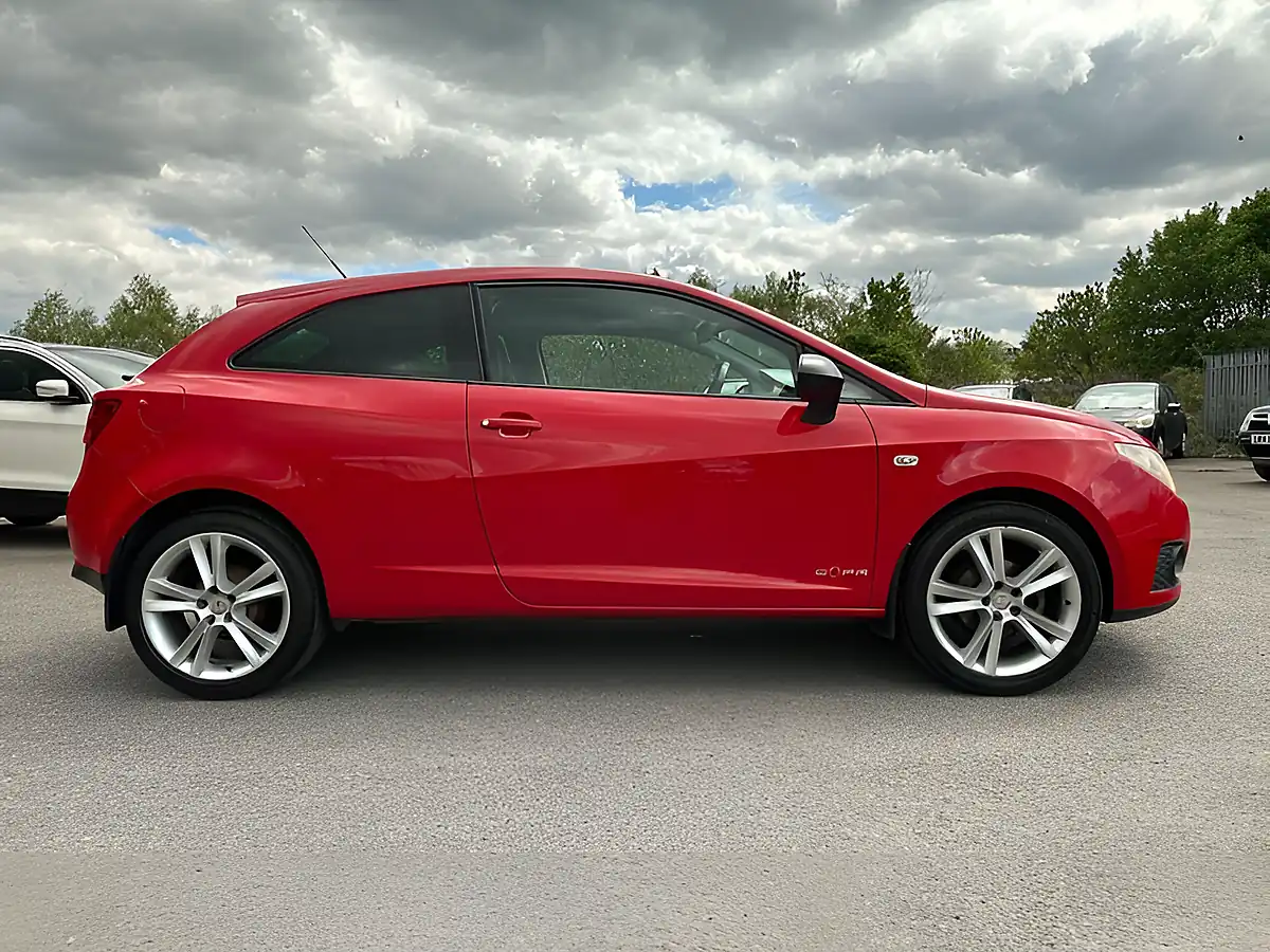 Used 2011 SEAT Ibiza Se Copa Sport Red - Interior and Exterior details 16