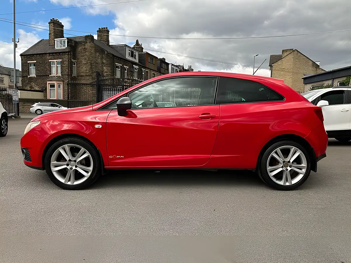 Used 2011 SEAT Ibiza Se Copa Sport Red - Interior and Exterior details 17