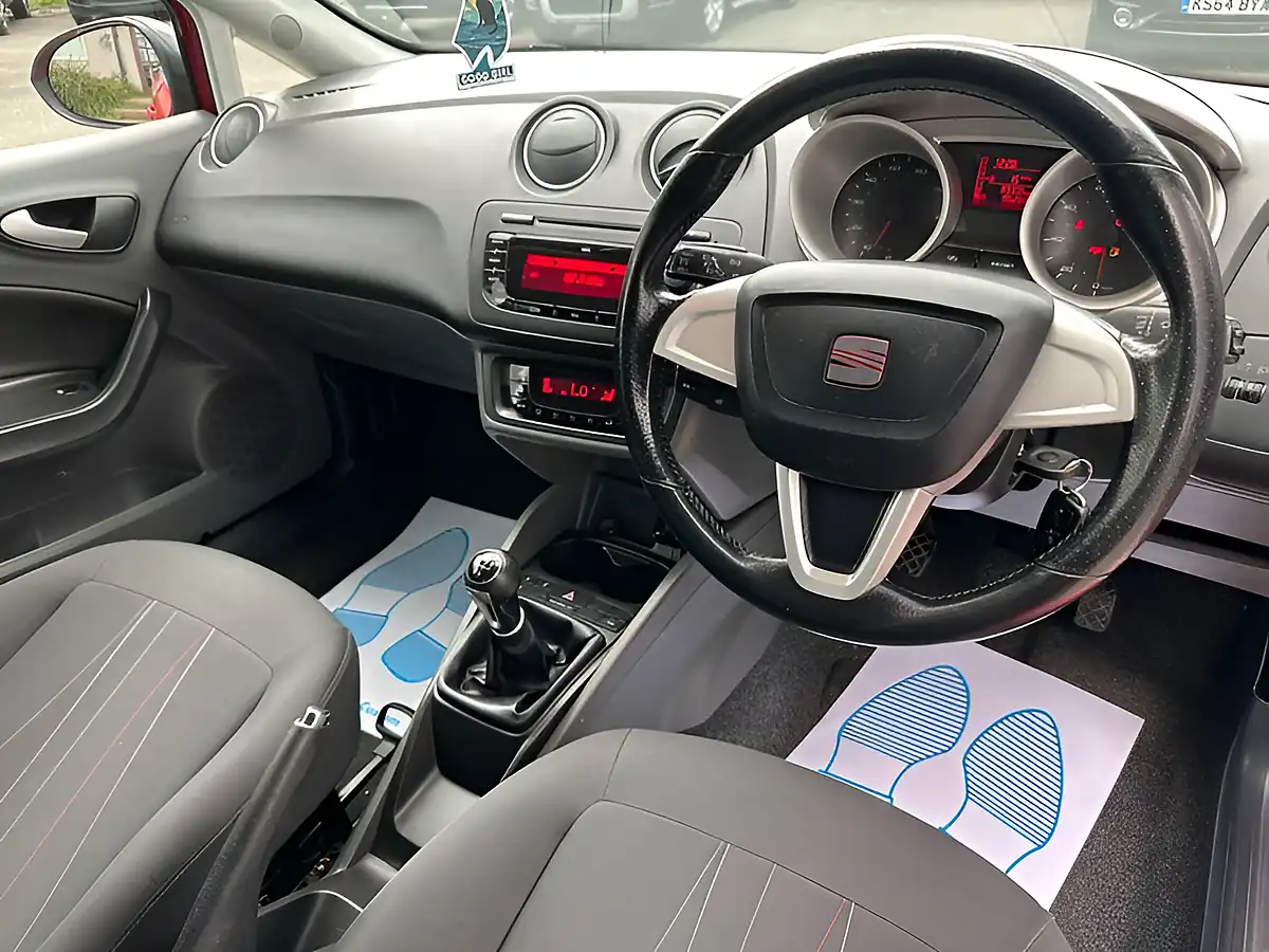 Used 2011 SEAT Ibiza Se Copa Sport Red - Interior and Exterior details 2