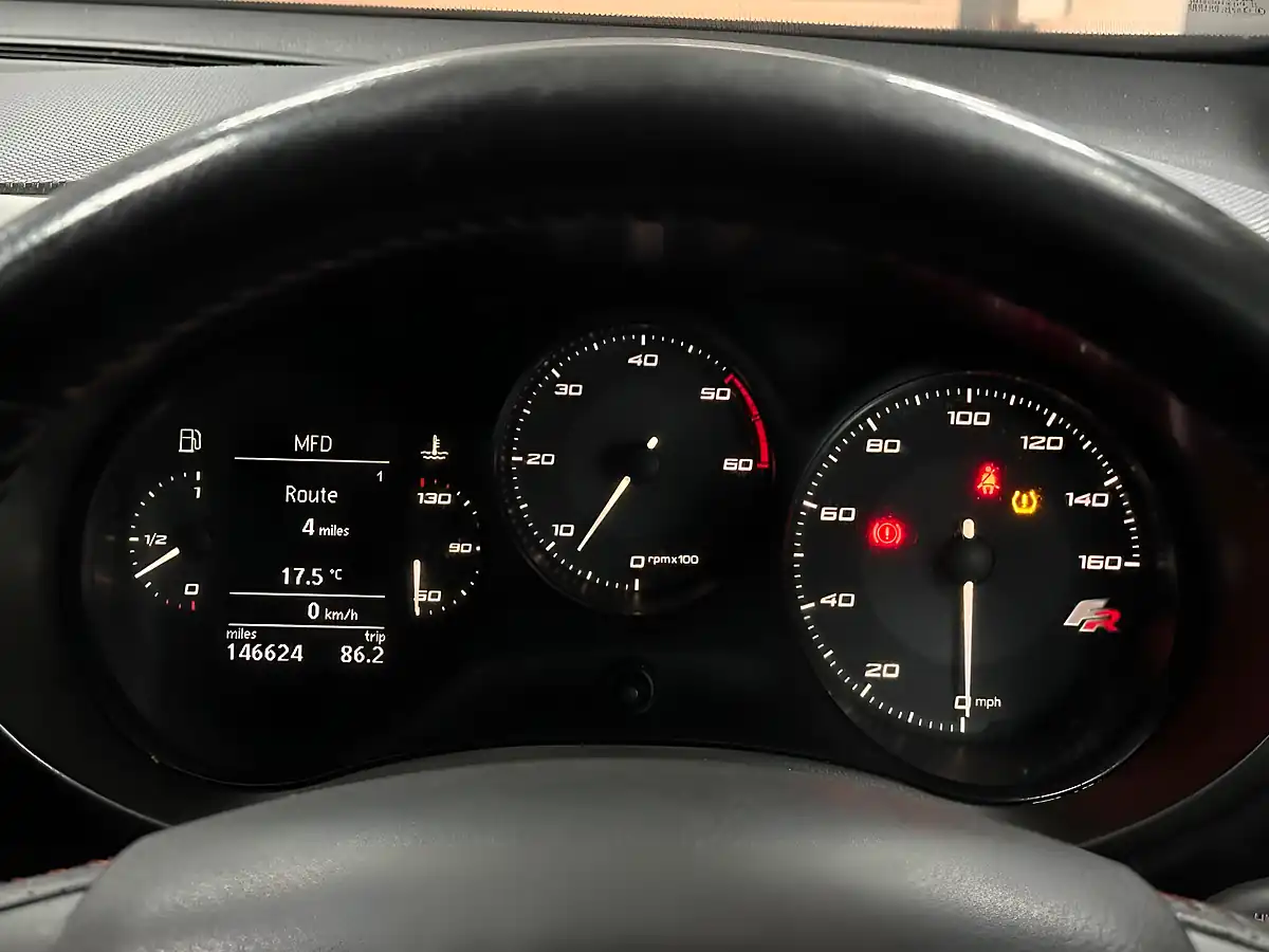 Used 2011 SEAT Leon Fr White - Interior and Exterior details 14