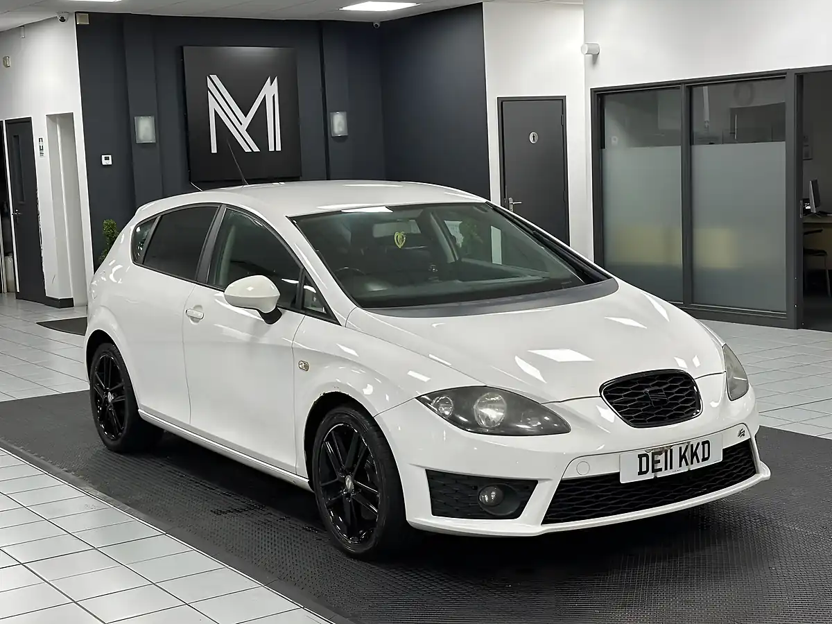 Used 2011 SEAT Leon Fr White - Interior and Exterior details 2