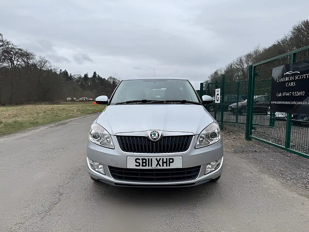 Used 2011 Skoda Fabia Elegance Silver - Interior and Exterior details 2