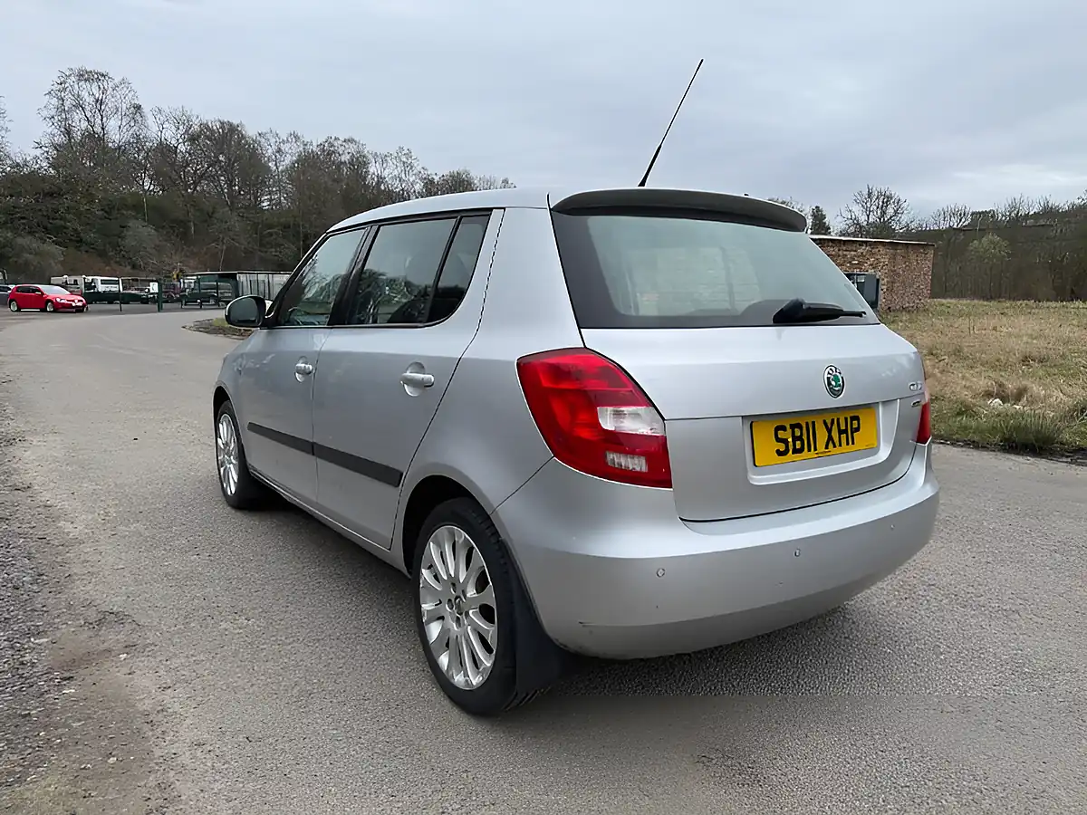 Used 2011 Skoda Fabia Elegance Silver - Interior and Exterior details 5