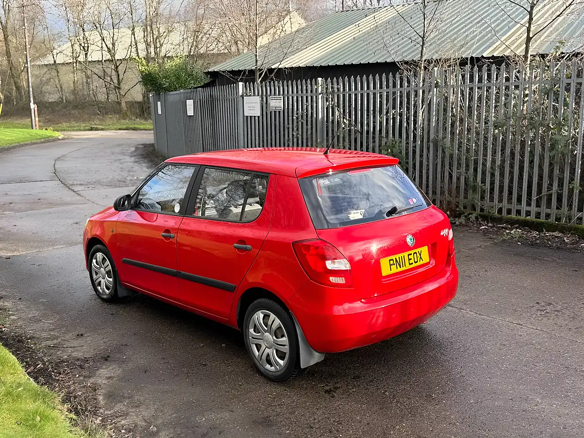 Used 2011 Skoda Fabia S Red - Interior and Exterior details 6