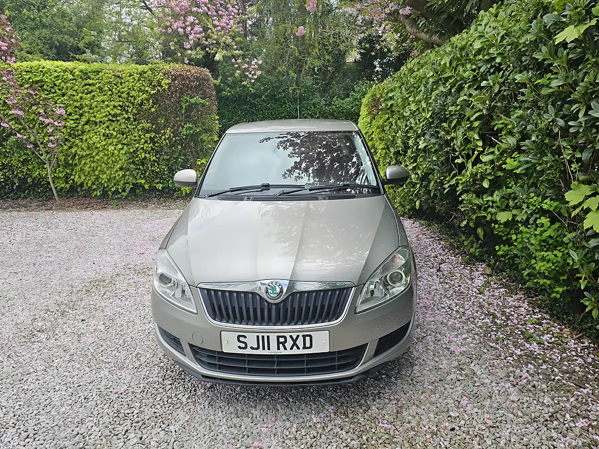 Used 2011 Skoda Fabia Se Beige - Interior and Exterior details 7
