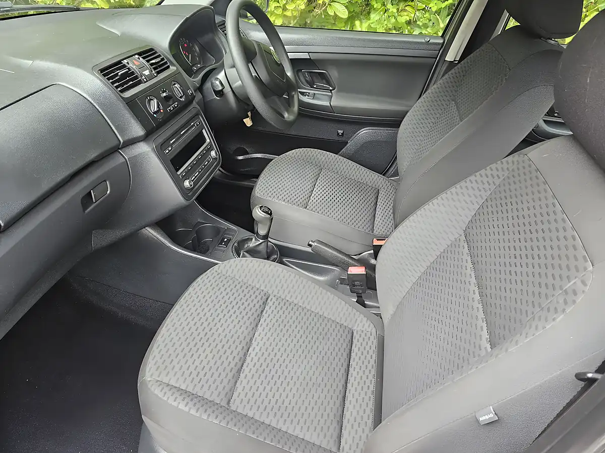 Used 2011 Skoda Fabia Se Beige - Interior and Exterior details 9