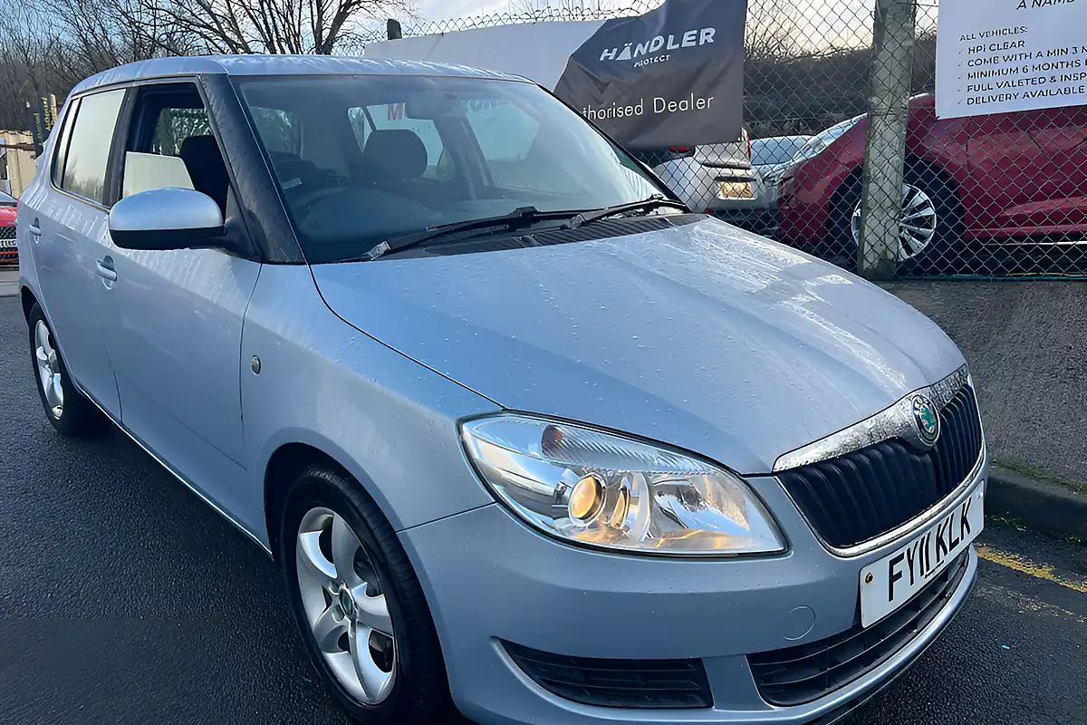 Used 2011 Skoda Fabia Se Silver - Front View