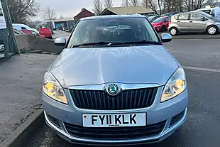 Used 2011 Skoda Fabia Se Silver - Interior and Exterior details 11