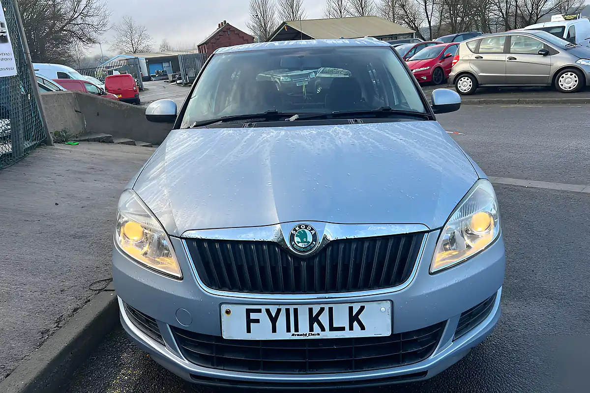 Used 2011 Skoda Fabia Se Silver - Interior and Exterior details 11