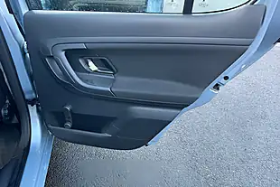 Used 2011 Skoda Fabia Se Silver - Interior and Exterior details 15
