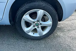 Used 2011 Skoda Fabia Se Silver - Interior and Exterior details 19