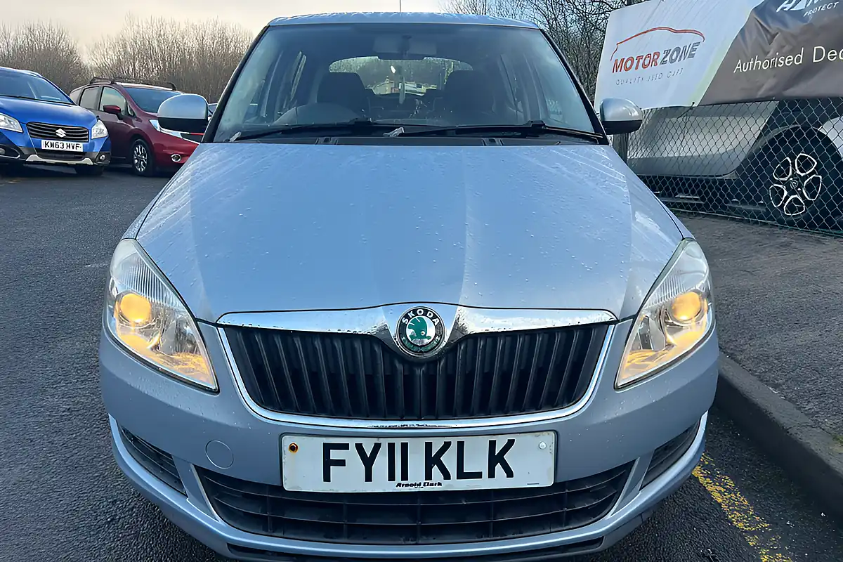 Used 2011 Skoda Fabia Se Silver - Interior and Exterior details 2