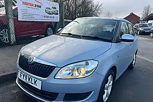 Used 2011 Skoda Fabia Se Silver - Interior and Exterior details 3